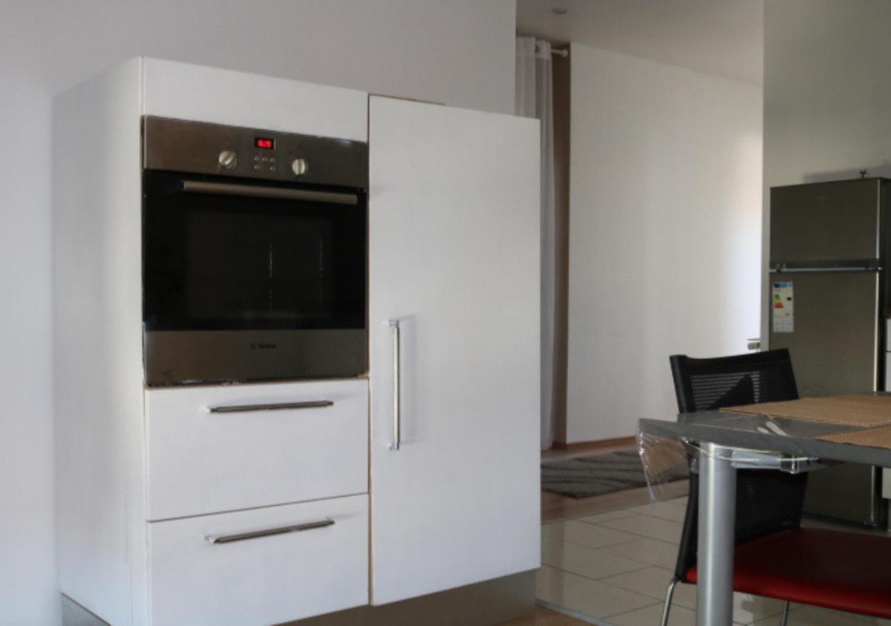 Le Wolf - 1 Chambre Dans Un T3 - 5Mn Tram Du Centre Ville - 15Mn Tram Gare Tgv Mulhouse - Wifi - Parking Екстер'єр фото